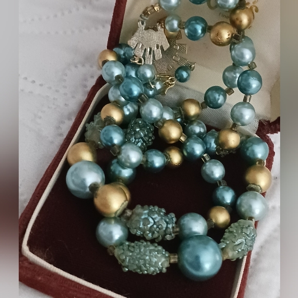 Japan Jewelry - Vintage Japan 50s Teal and Gold Beaded Women's Necklace